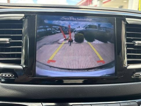 Used 2019 Chrysler Pacifica Touring-L Plus w/ Tire & Wheel Group FWD image 49