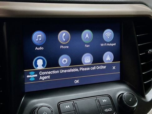 Used 2023 GMC Acadia Denali w/ Denali Technology Package AWD/4WD image 15