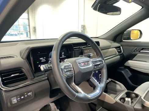 Used 2026 GMC Terrain Elevation w/ Black Edition image 9