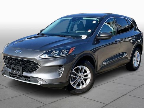 Used 2022 Ford Escape SE image 3