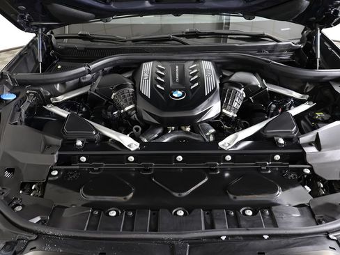 Used 2022 BMW X5 M50i AWD/4WD image 24