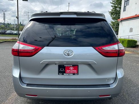Certified 2019 Toyota Sienna XLE w/ XLE Navigation Package AWD/4WD image 6