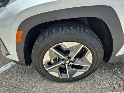 Used 2025 Hyundai Tucson SEL AWD/4WD image 24