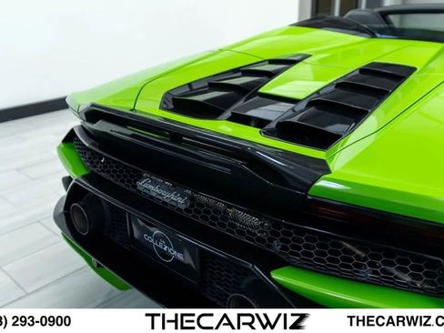 Used 2021 Lamborghini Huracan EVO RWD image 23