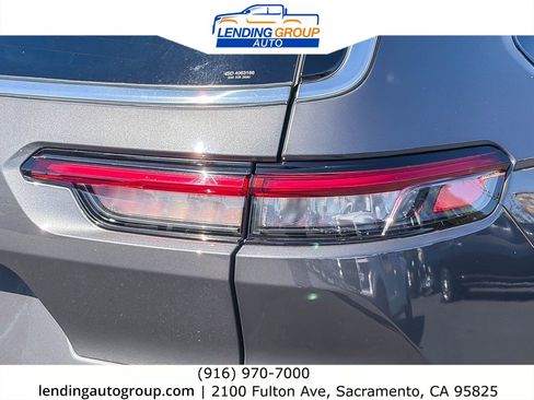 Used 2023 Jeep Grand Cherokee L Limited RWD image 8