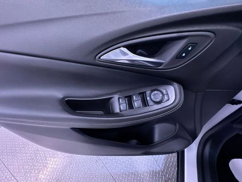 Used 2025 Buick Encore GX Preferred image 12