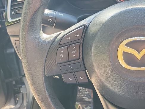 Used 2016 MAZDA MAZDA3 i Sport image 31