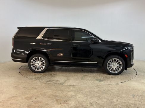 Used 2022 Cadillac Escalade Premium Luxury AWD/4WD image 8