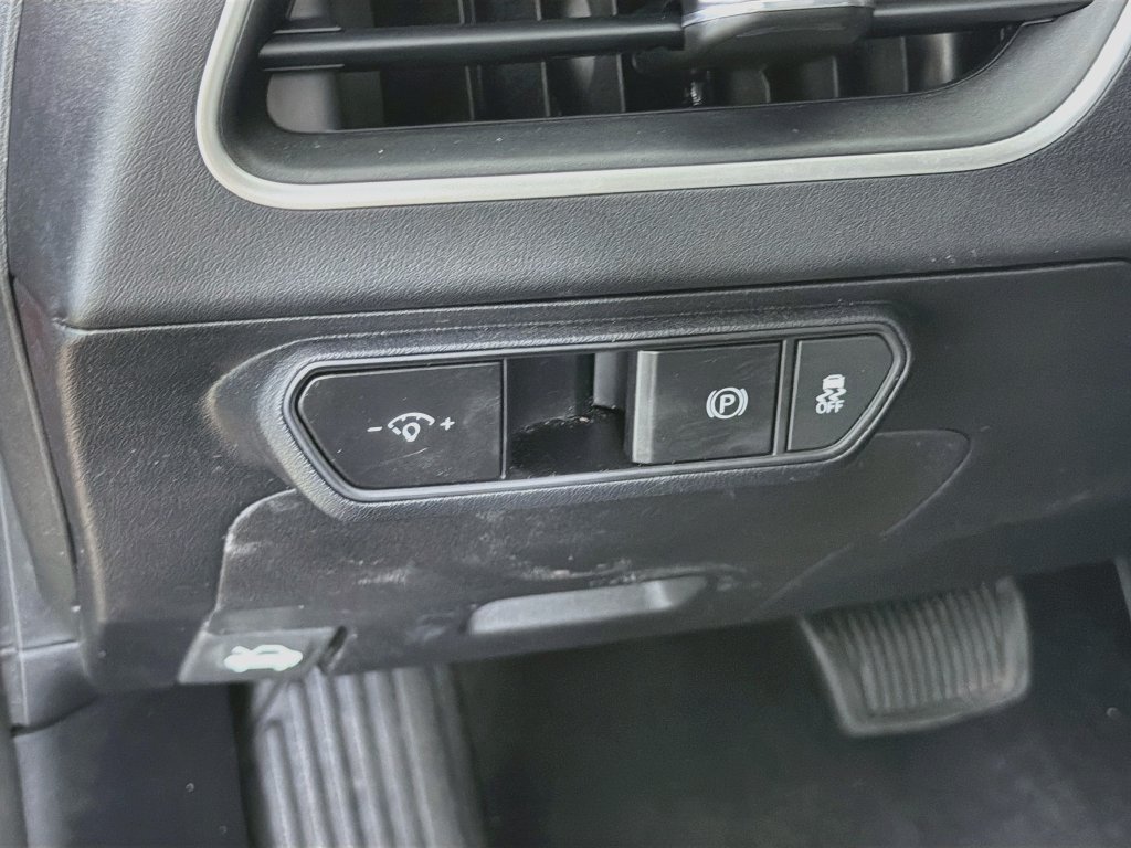Used 2025 Kia K4 FWD image 13