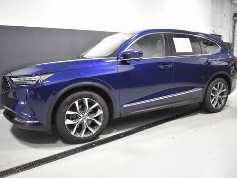 Used 2023 Acura MDX SH-AWD w/ Technology Package image 2