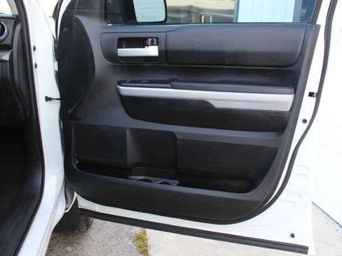 Used 2018 Toyota Tundra SR5 w/ TRD Off Road Package image 26