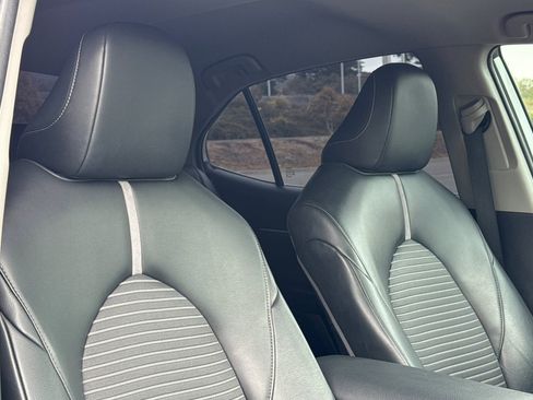 Used 2021 Toyota Camry SE FWD image 30