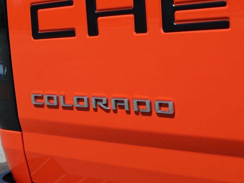 Used 2021 Chevrolet Colorado ZR2 w/ ZR2 Dusk Special Edition AWD/4WD image 8