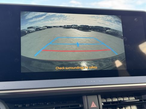 New 2026 Toyota Prius Plug-In Hybrid image 6