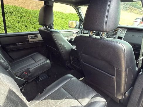 Used 2015 Ford Expedition EL XLT w/ Equipment Group 202A image 26