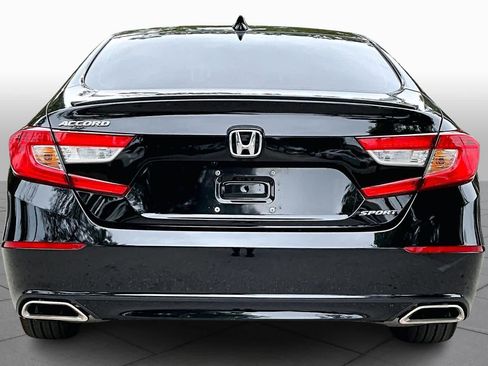 Used 2022 Honda Accord Sport image 4