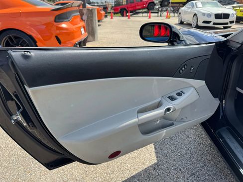 Used 2009 Chevrolet Corvette Convertible w/ Preferred Equipment Group image 17