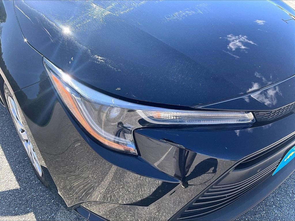 Used 2025 Toyota Corolla LE FWD image 33