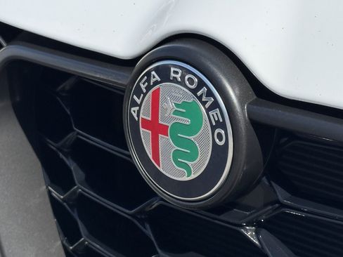 Used 2024 Alfa Romeo Tonale Sprint AWD/4WD image 4