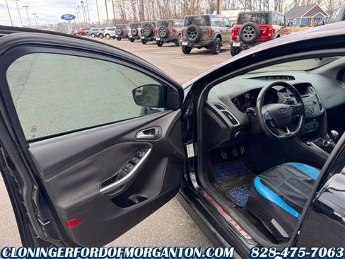 Used 2017 Ford Focus ST image 15