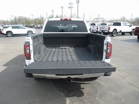 Used 2017 GMC Sierra 1500 SLT w/ SLT Premium Package image 6