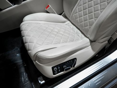 Used 2017 Bentley Continental GT image 34