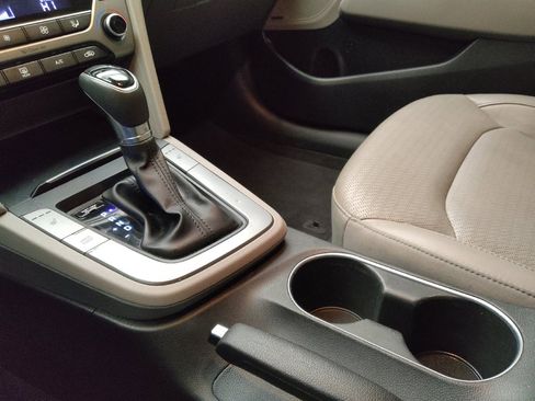 Used 2017 Hyundai Elantra Limited w/ Limited Ultimate Package 05 image 26