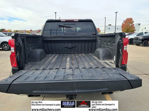 Used 2022 Chevrolet Silverado 1500 LTZ w/ Z71 Off-Road Package image 13