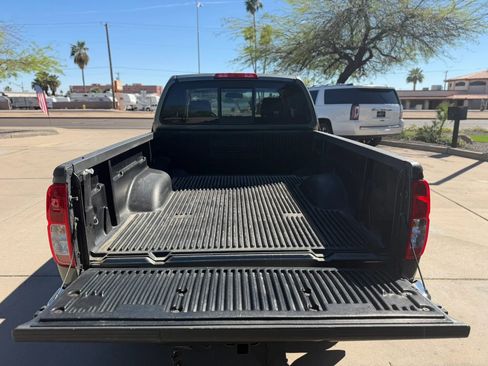 Used 2007 Nissan Frontier SE w/ Power Pkg AWD/4WD image 7