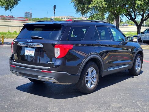 Certified 2022 Ford Explorer XLT w/ Equipment Group 202A AWD/4WD image 4