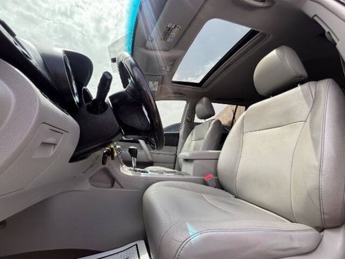 Used 2013 Toyota Highlander SE AWD/4WD image 17