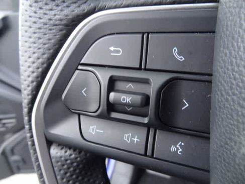 Certified 2024 Toyota Tacoma TRD Sport w/ TRD Sport Upgrade Package AWD/4WD image 18