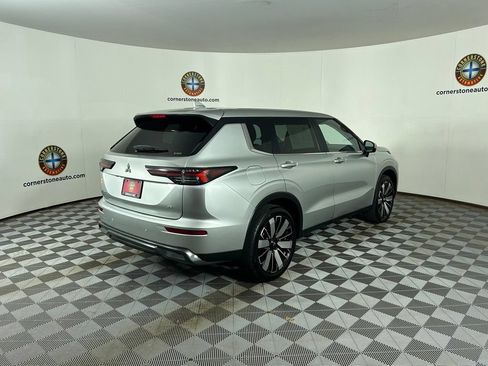 Used 2025 Mitsubishi Outlander SE AWD/4WD image 15