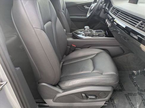 Used 2018 Audi Q7 3.0T Premium Plus w/ Premium Plus Package AWD/4WD image 24