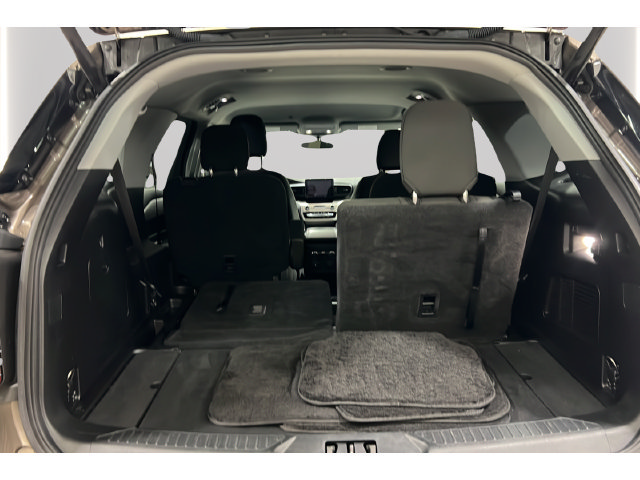 Used 2021 Ford Explorer XLT AWD/4WD image 21
