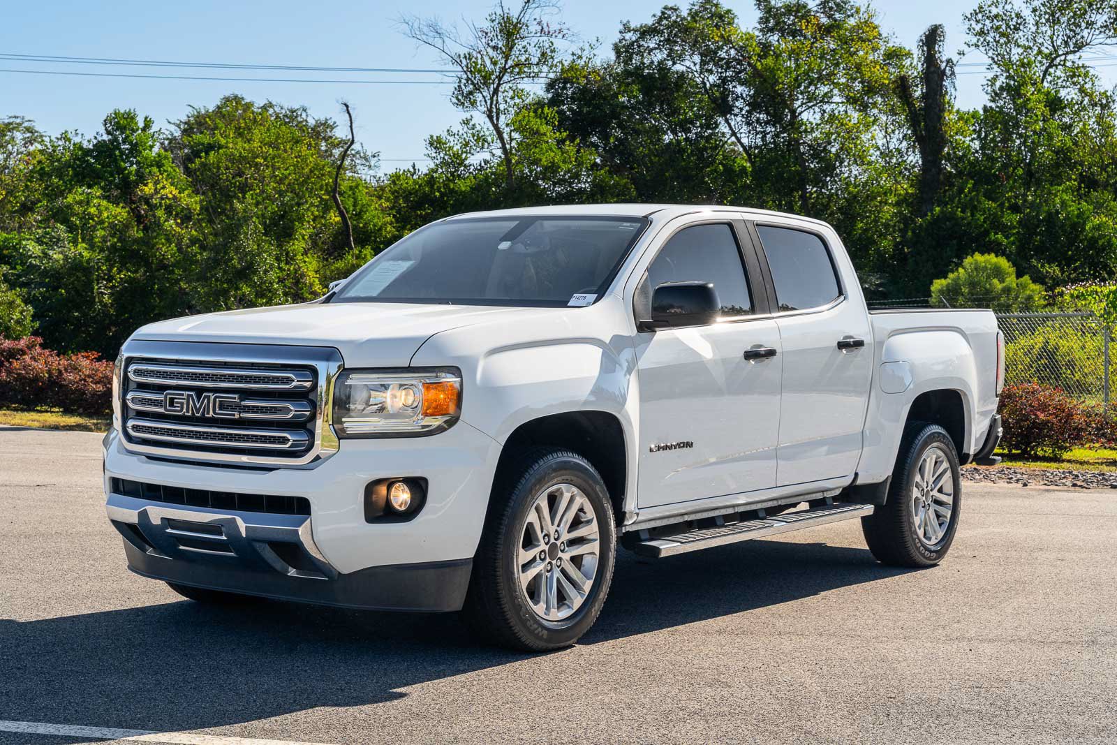 Used 2016 GMC Canyon SLT w/ Trailering Package RWD image 3