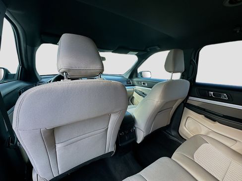 Used 2019 Ford Explorer FWD image 24