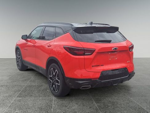 Certified 2025 Chevrolet Blazer RS w/ Driver Confidence II Package image 3