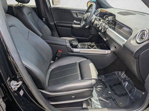 Used 2022 Mercedes-Benz GLB 250 image 19