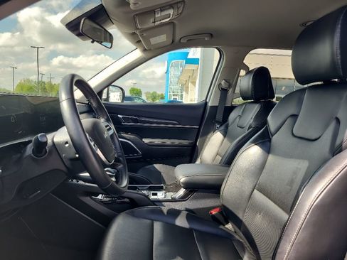 Used 2024 Kia Telluride S FWD image 7