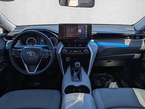 Certified 2021 Toyota Venza LE AWD/4WD image 17