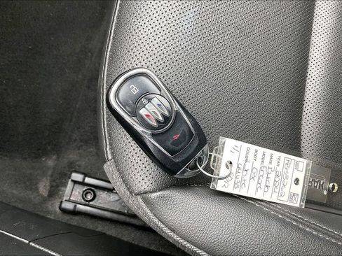 Used 2024 Buick Encore GX Sport Touring FWD image 35