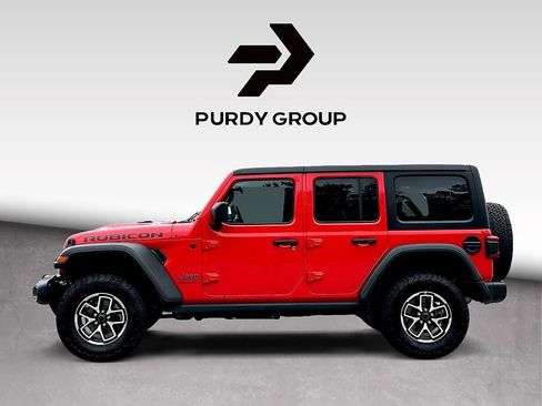 Used 2025 Jeep Wrangler Unlimited Rubicon AWD/4WD image 5