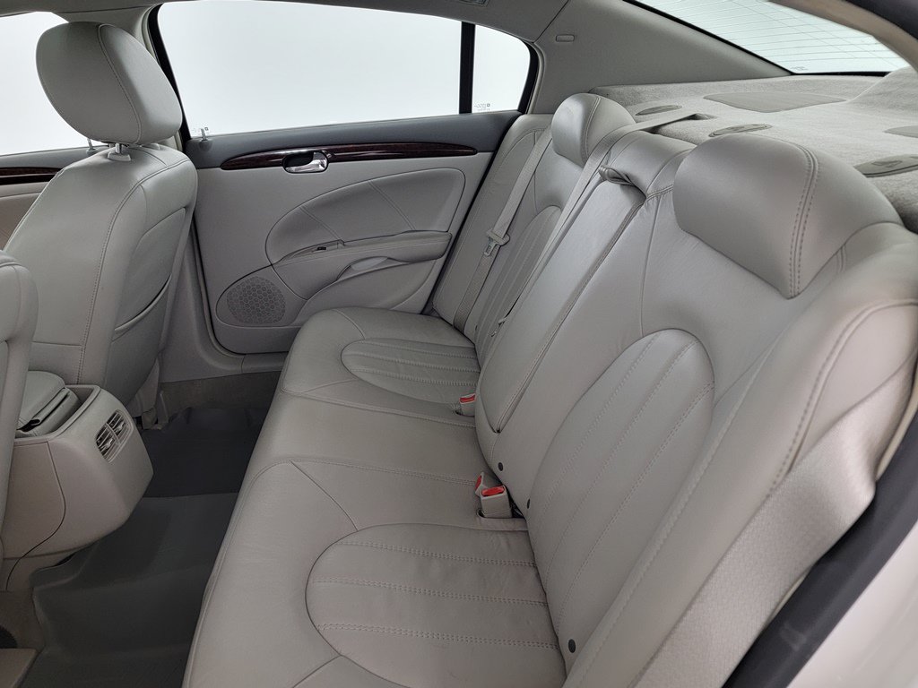 Used 2011 Buick Lucerne CXL FWD image 13