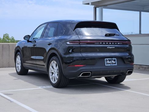 Certified 2026 Porsche Cayenne AWD/4WD image 3