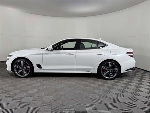 Used 2025 Genesis G70 2.5T w/ Sport Prestige Package image 11