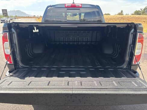 Used 2020 GMC Canyon Denali AWD/4WD image 16