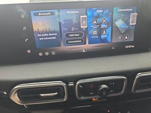 New 2026 Nissan Sentra SR FWD image 11