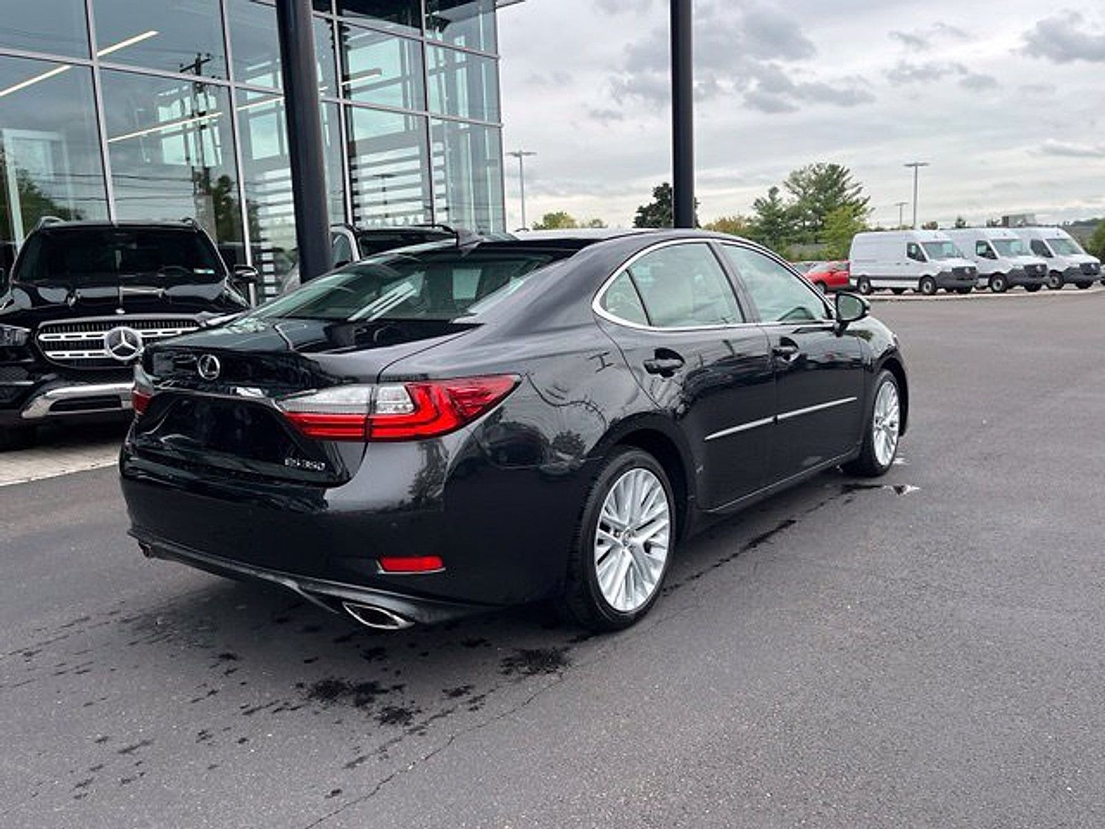 Used 2018 Lexus ES 350 w/ Luxury Package w/Wood Trim FWD image 9