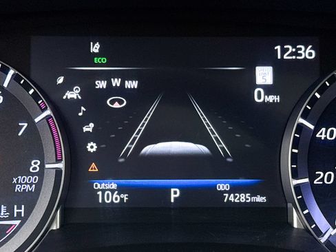 Used 2022 Toyota Highlander XLE FWD image 40